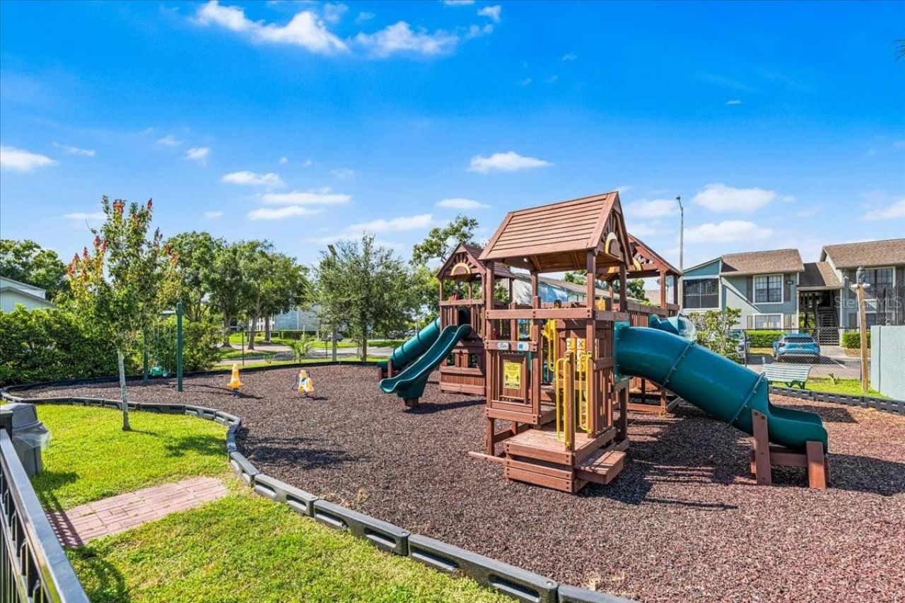 11401 3rd Street N, Unit 2, Saint Petersburg, FL 33716 Photo