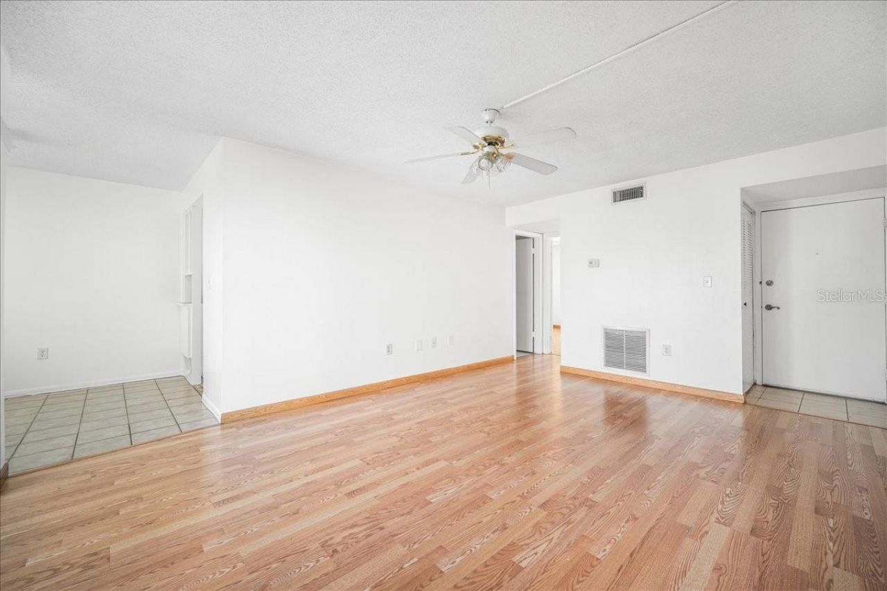 11401 3rd Street N, Unit 2, Saint Petersburg, FL 33716 Photo