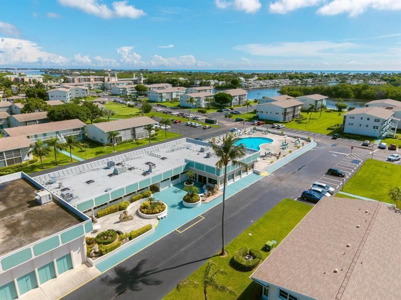 480 Horizons W, Unit 207, Boynton Beach, FL 33435 Photo