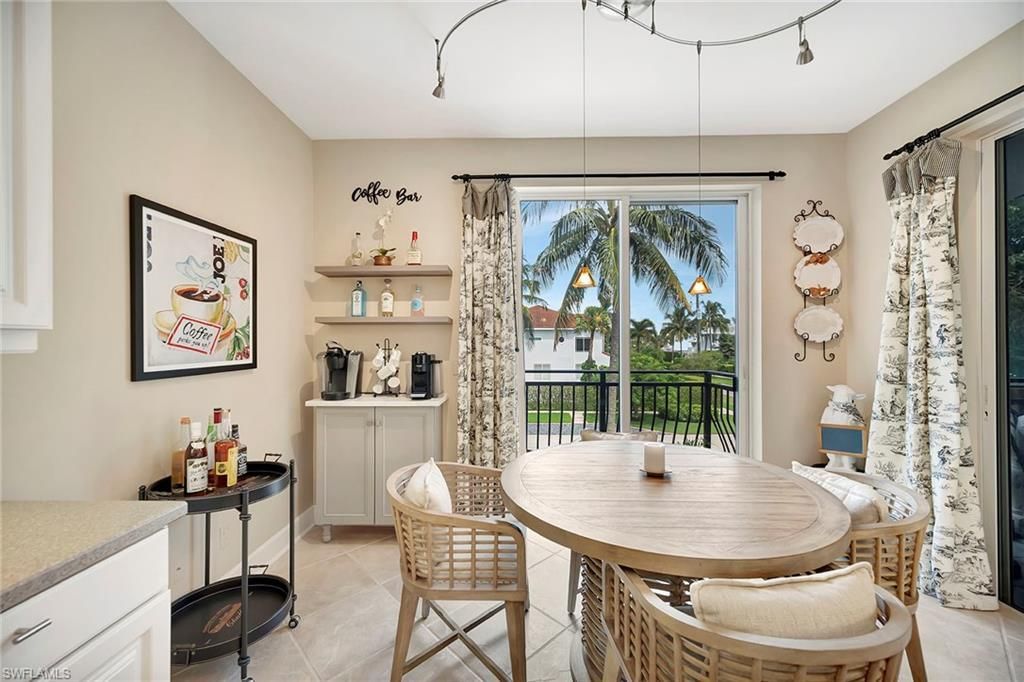 1004 5th St S, Unit 502, Naples, FL 34102 Photo