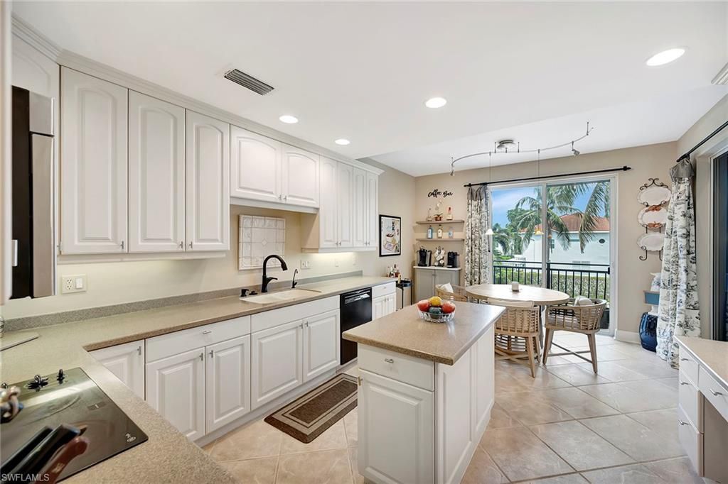 1004 5th St S, Unit 502, Naples, FL 34102 Photo