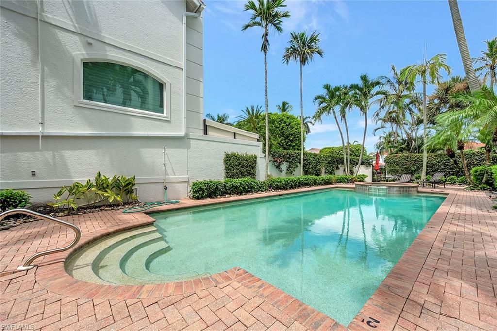 1004 5th St S, Unit 502, Naples, FL 34102 Photo