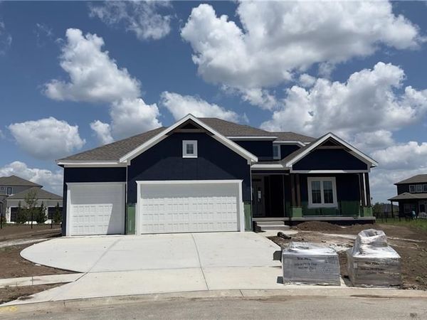 13036 W 174th Place, Overland Park, KS 66221
