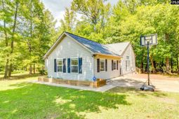 88 Running Deer Road photo 4