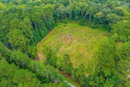 130 Marjorie Lane photo 4