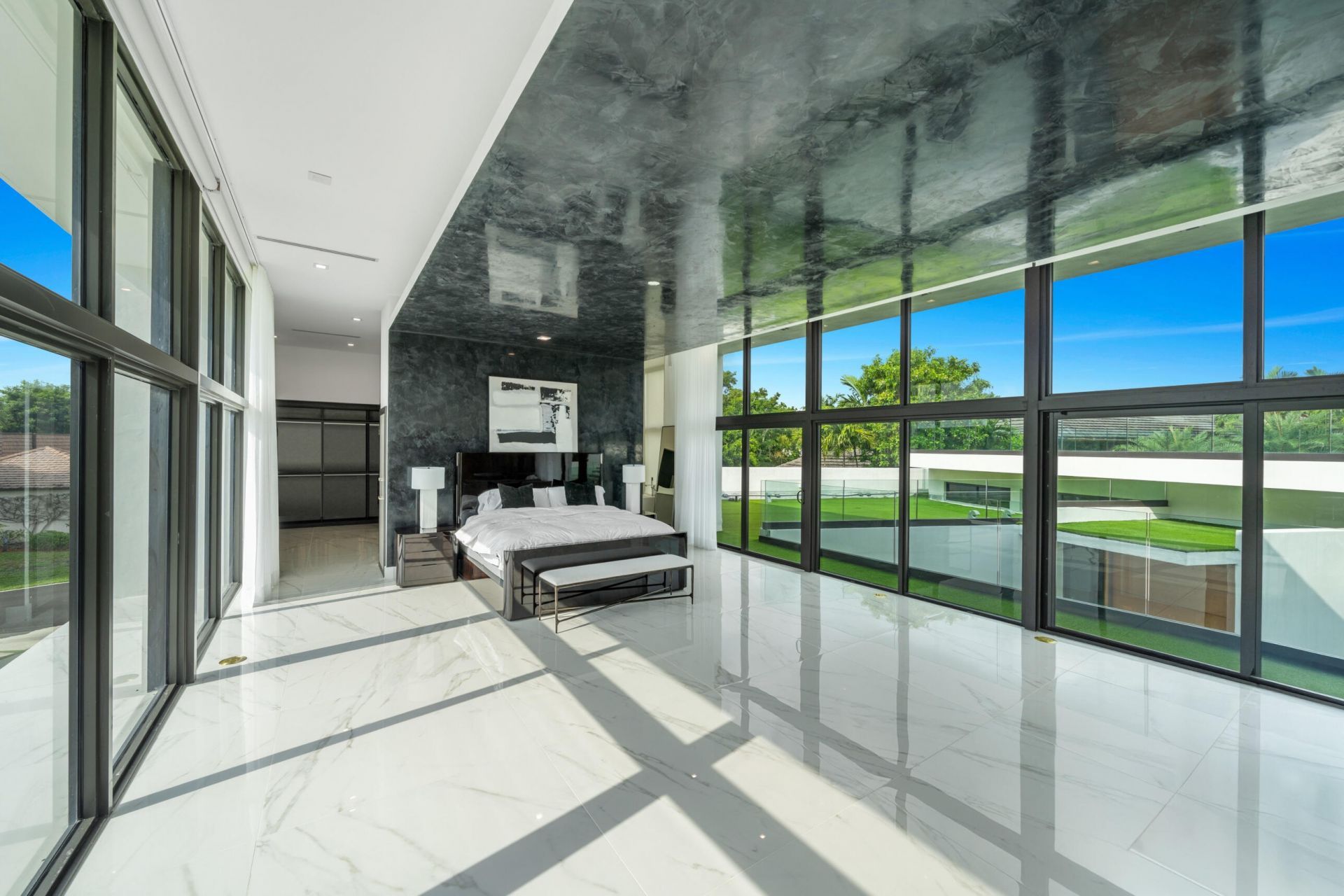 19 Gatehouse Road, Sea Ranch Lakes, FL 33308 Photo