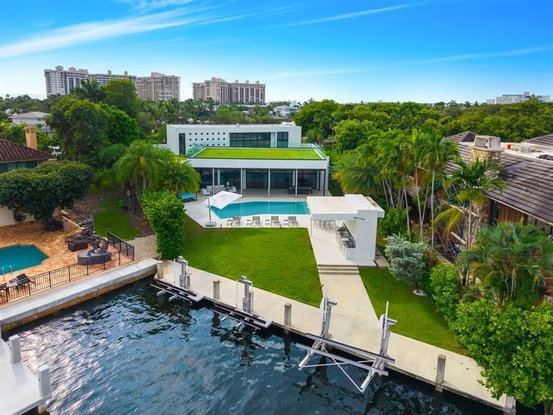 19 Gatehouse Rd, Sea Ranch Lakes, FL 33308 Photo