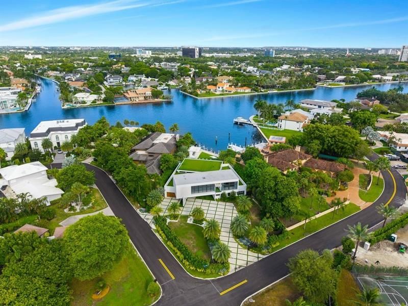 19 Gatehouse Rd, Sea Ranch Lakes, FL 33308 Photo