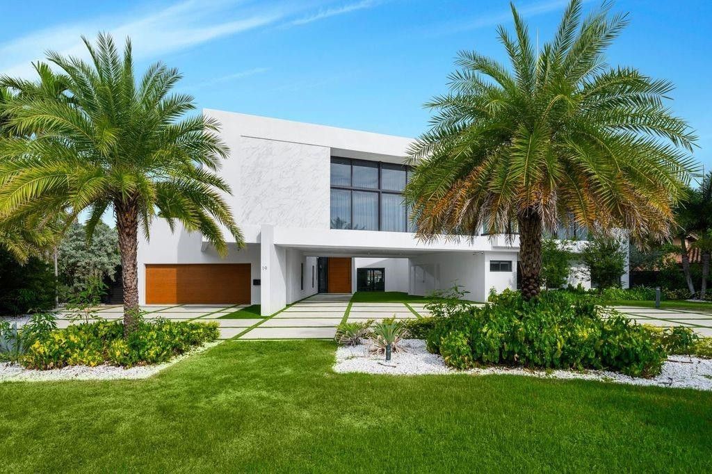 19 Gatehouse Road, Sea Ranch Lakes, FL 33308 Photo