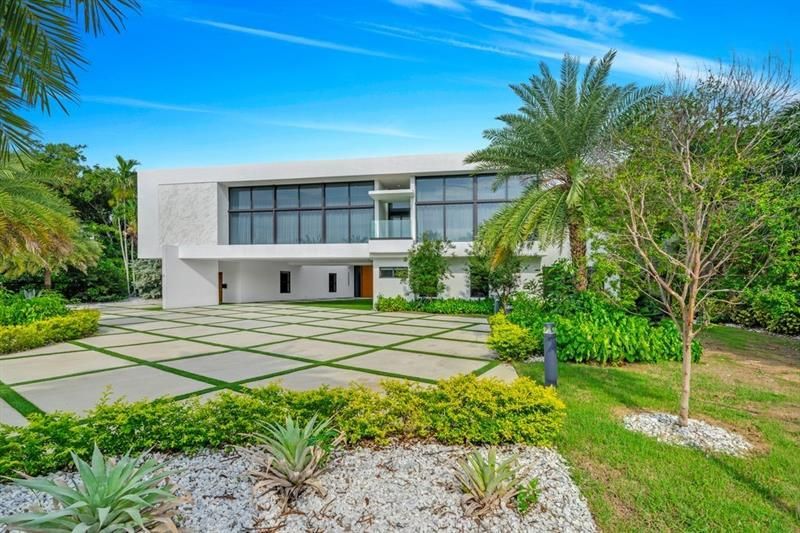 19 Gatehouse Rd, Sea Ranch Lakes, FL 33308 Photo