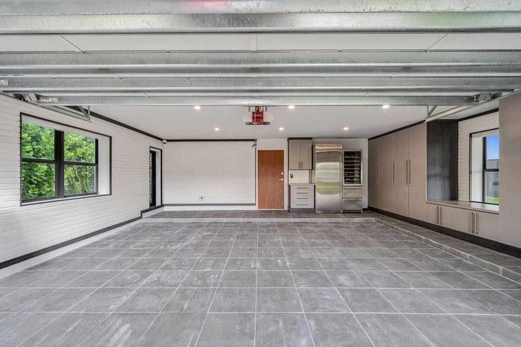 19 Gatehouse Road, Sea Ranch Lakes, FL 33308 Photo