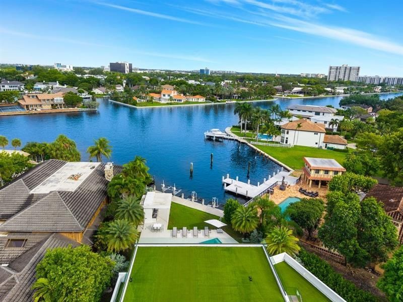 19 Gatehouse Rd, Sea Ranch Lakes, FL 33308 Photo