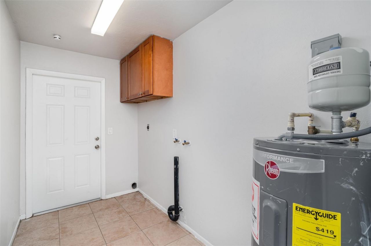 711 64th Avenue Drive E, Bradenton, FL 34203 Photo