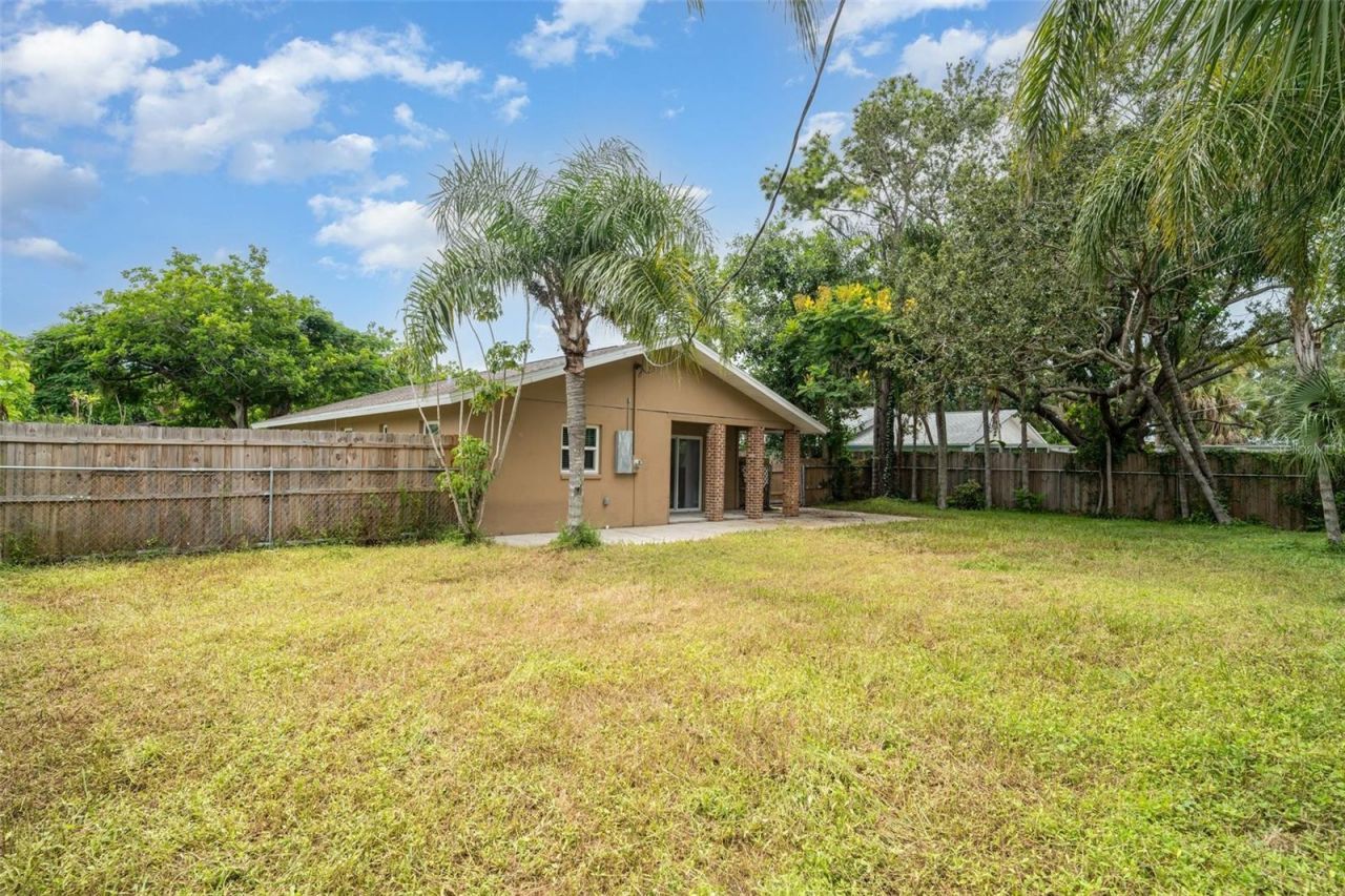 711 64th Avenue Drive E, Bradenton, FL 34203 Photo