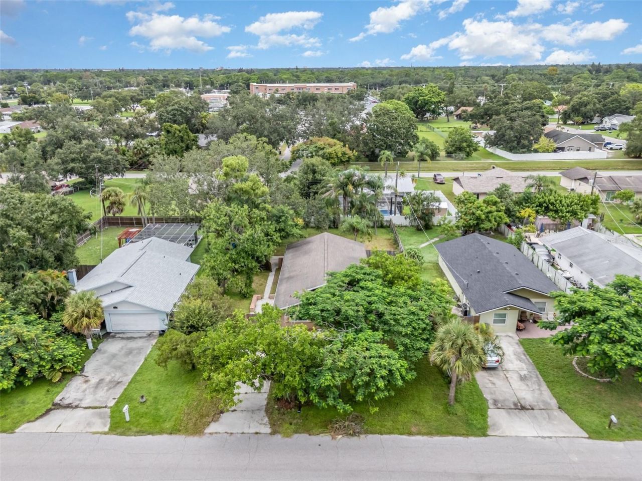 711 64th Avenue Drive E, Bradenton, FL 34203 Photo