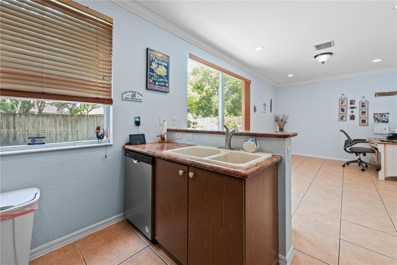 1316 SE 18th Ter, Homestead, FL 33035 Photo