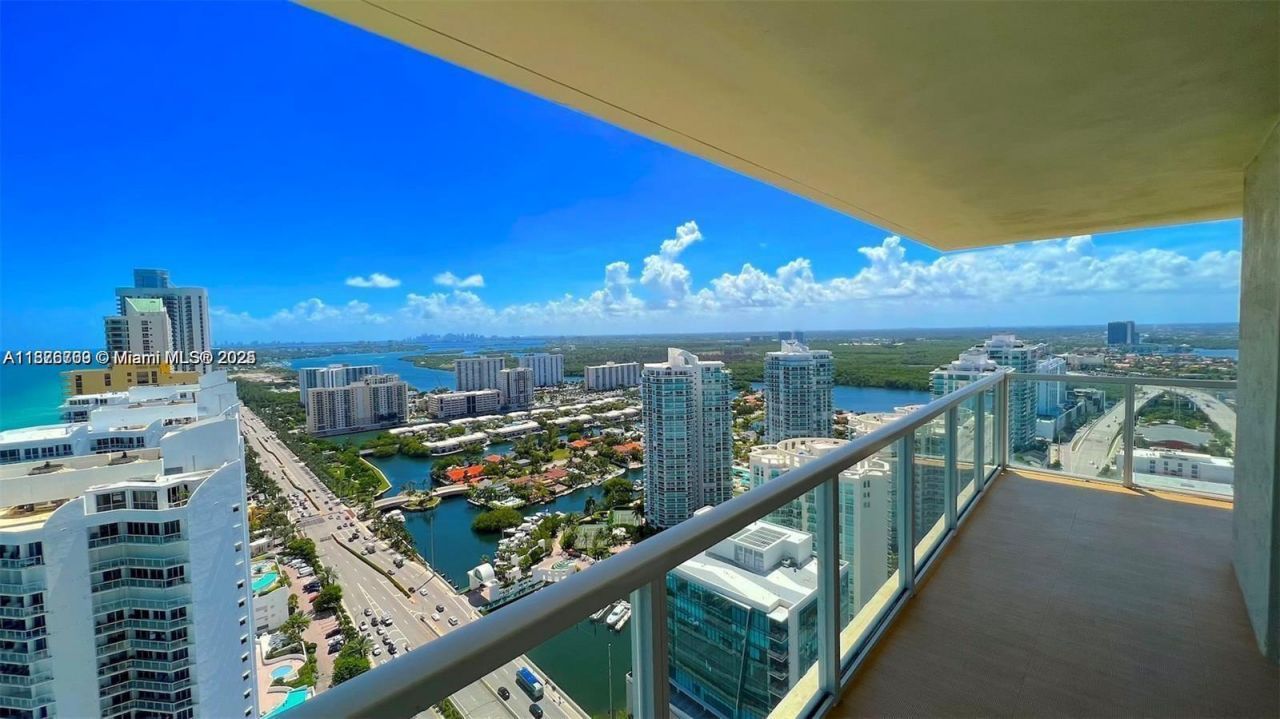 16699 Collins Ave, Unit 3808, Sunny Isles Beach, FL 33160 Photo