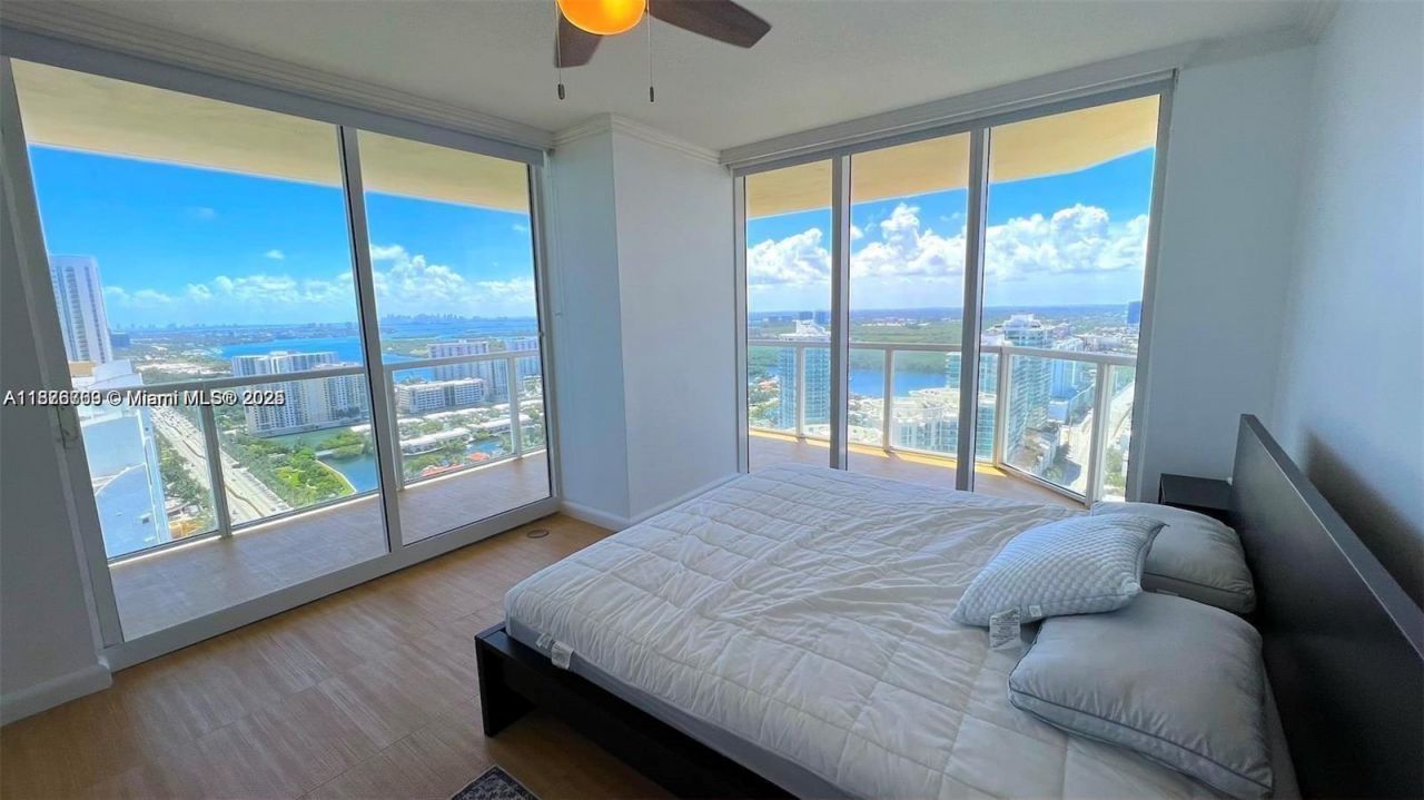 16699 Collins Ave, Unit 3808, Sunny Isles Beach, FL 33160 Photo