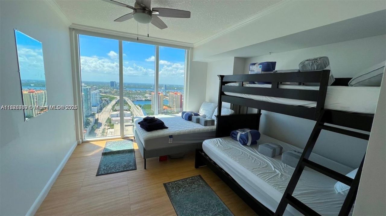 16699 Collins Ave, Unit 3808, Sunny Isles Beach, FL 33160 Photo