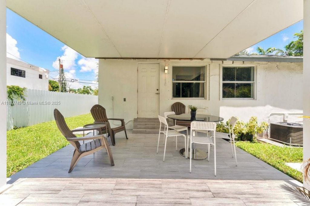 180 NW 69th St, Miami, FL 33150 Photo