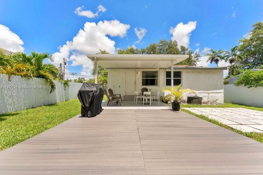 180 NW 69th St, Miami, FL 33150 Photo