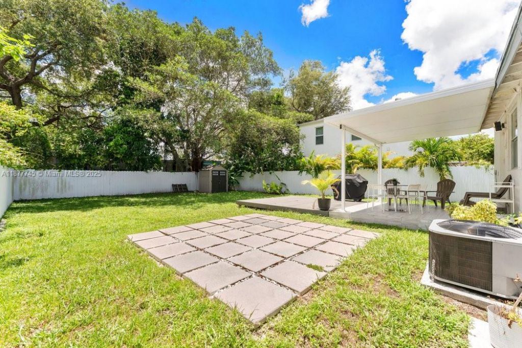 180 NW 69th St, Miami, FL 33150 Photo