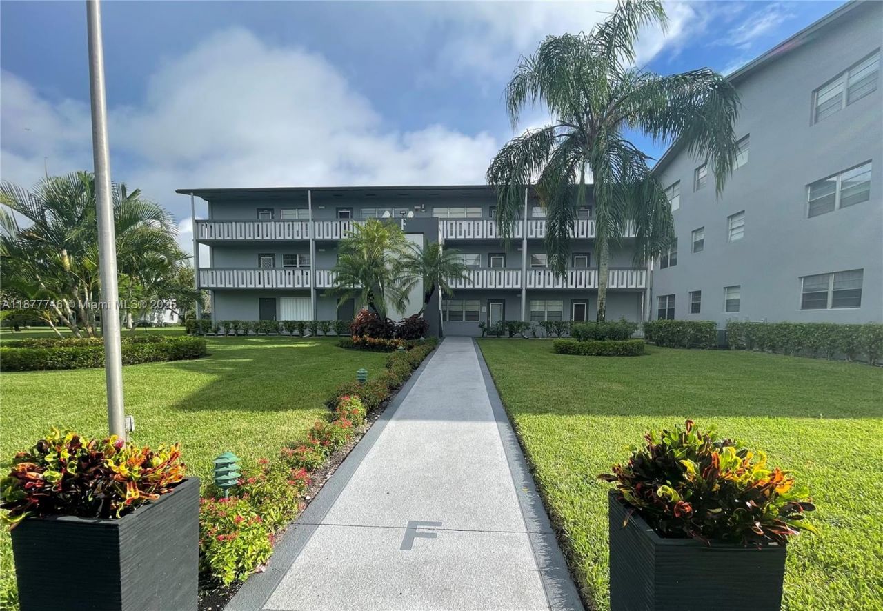 251 S Suffolk F, Unit 251, Boca Raton, FL 33434 Photo