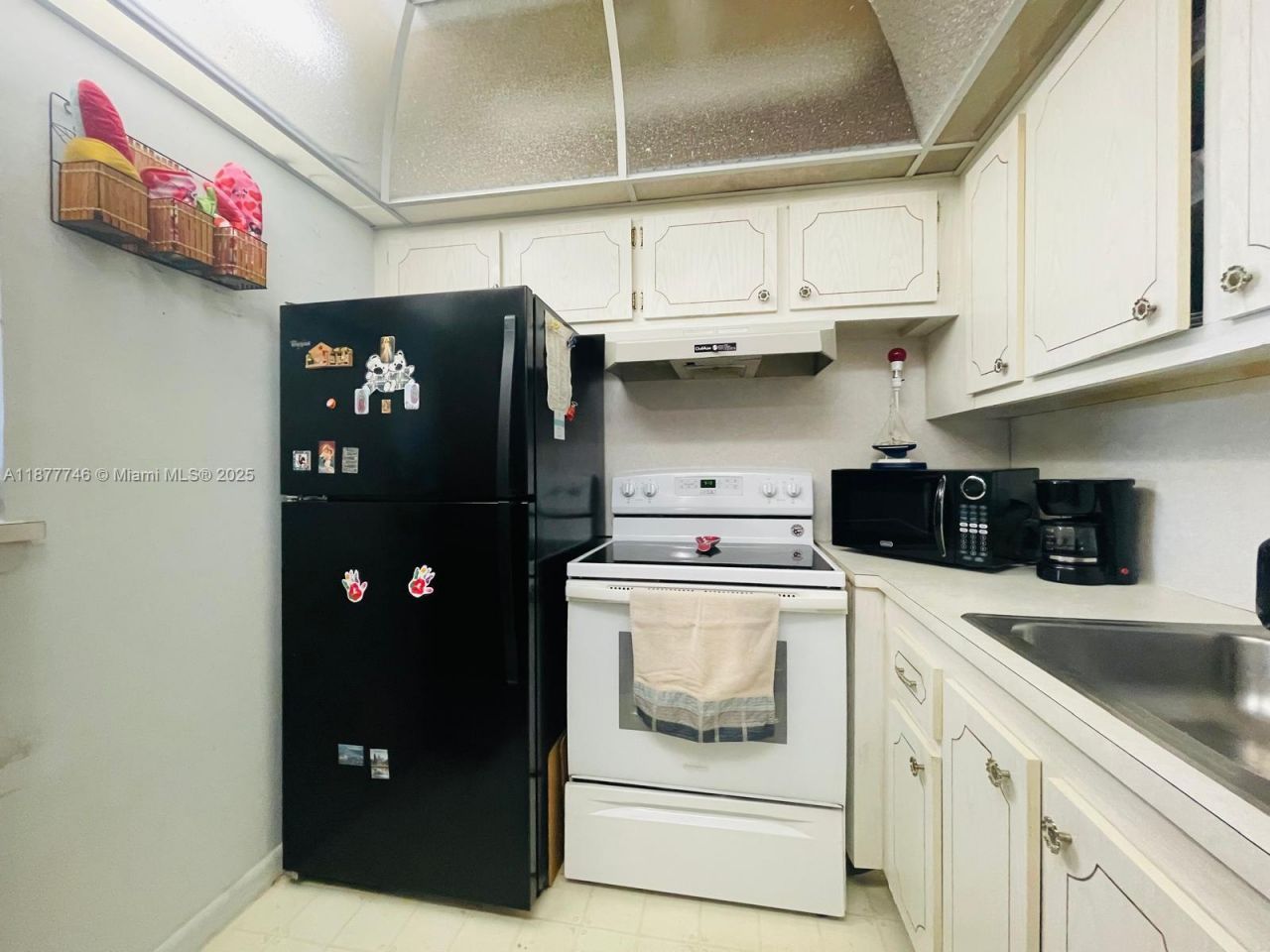 251 S Suffolk F, Unit 251, Boca Raton, FL 33434 Photo