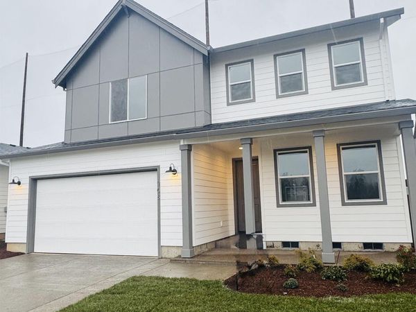 708 Magnolia Av, Woodburn, OR 97071