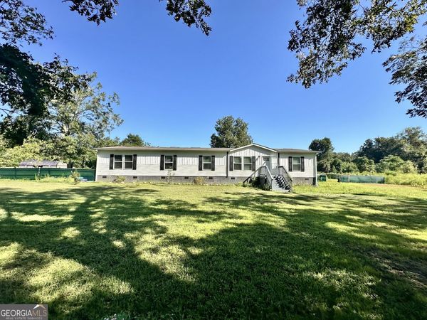 4003 Oxford Lane, Blackshear, GA 31516