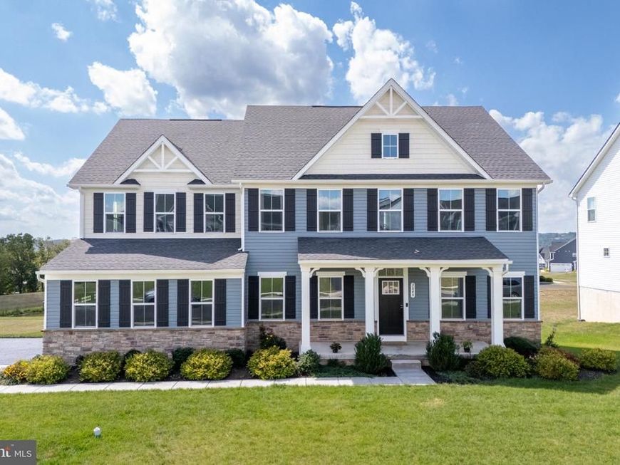 3040 Merion Drive, Center Valley, PA 18034 Main Photo