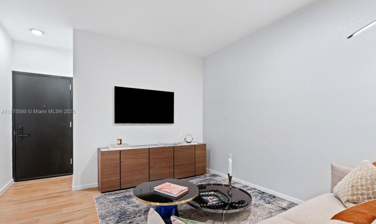 398 NE 5th, Unit 4215, Miami, FL 33132 Photo