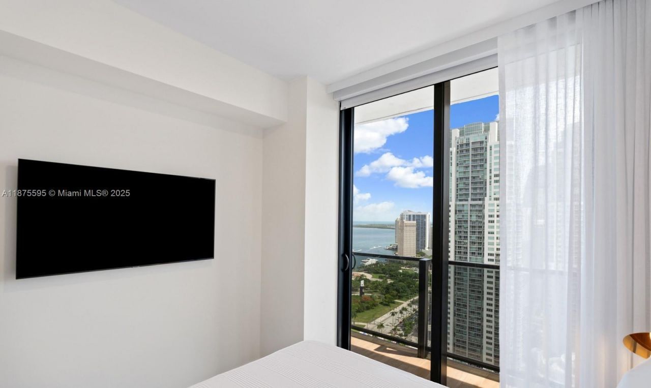 398 NE 5th, Unit 4215, Miami, FL 33132 Photo