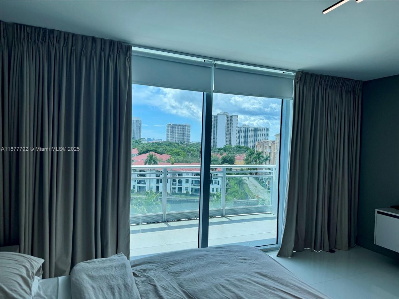 2950 NE 188th St, Unit 443, Aventura, FL 33180 Photo