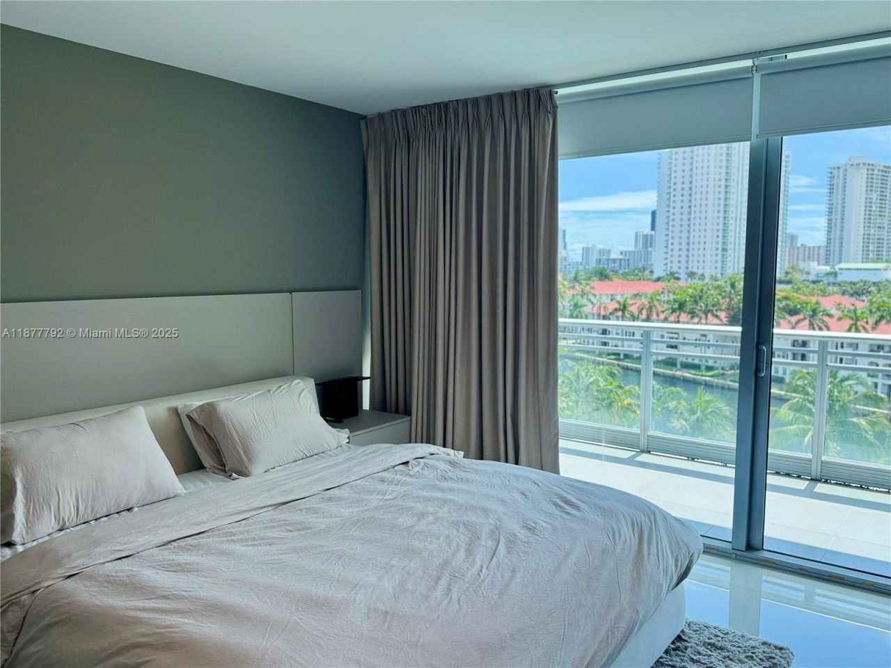 2950 NE 188th St, Unit 443, Aventura, FL 33180 Photo