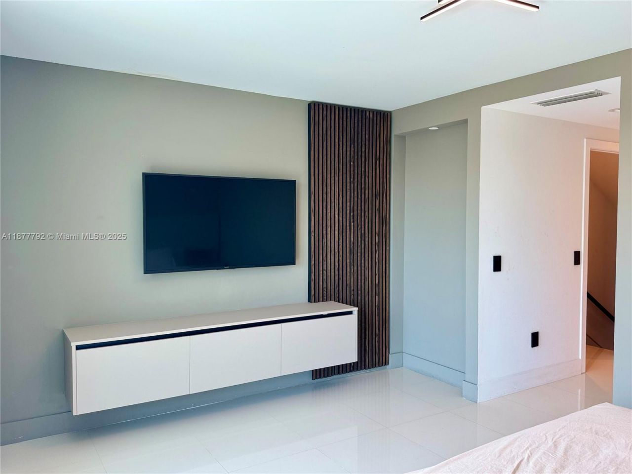 2950 NE 188th St, Unit 443, Aventura, FL 33180 Photo