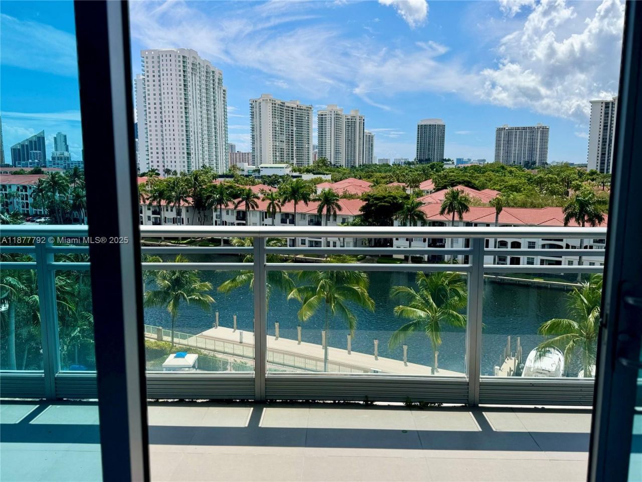 2950 NE 188th St, Unit 443, Aventura, FL 33180 Photo