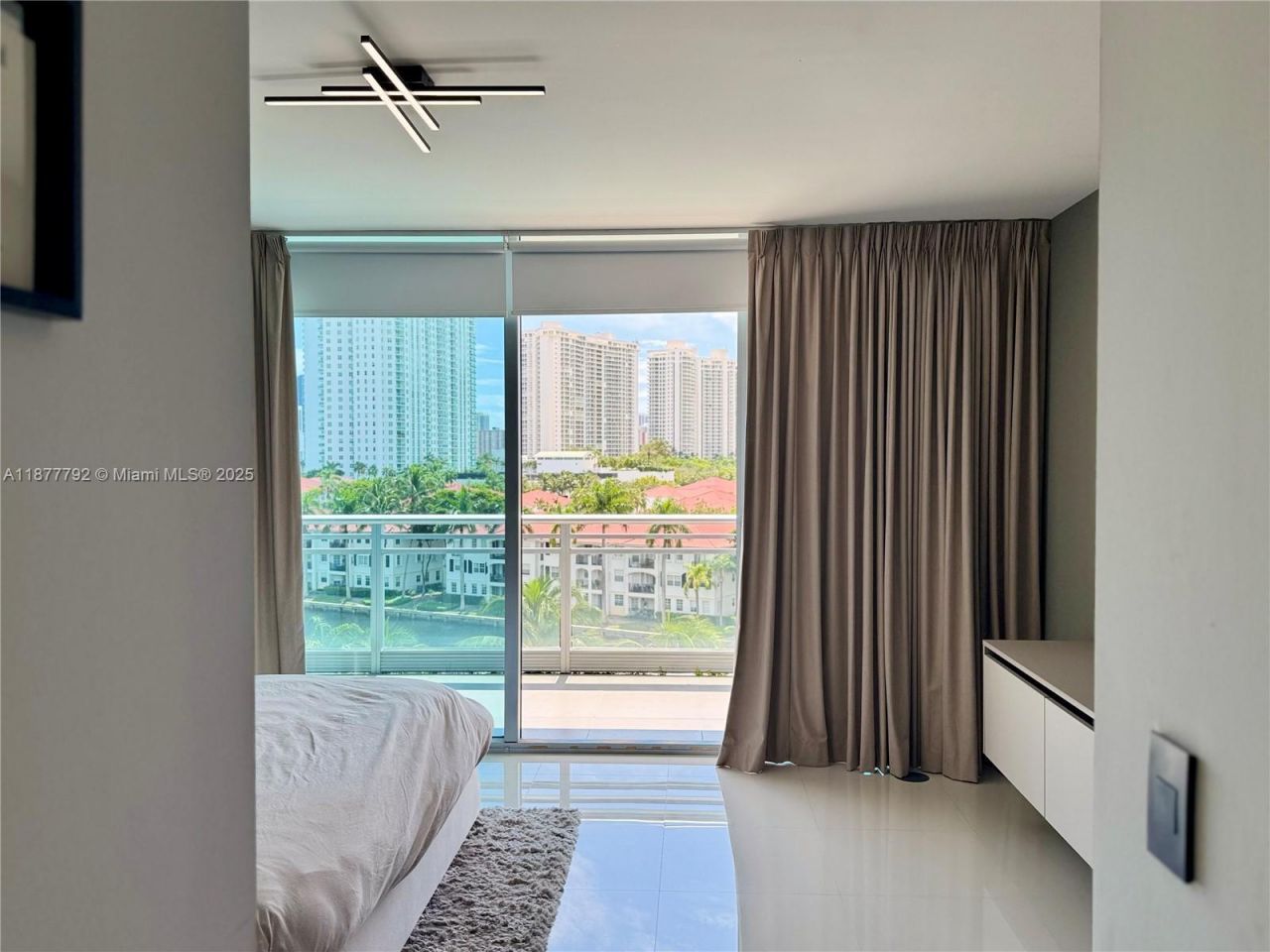 2950 NE 188th St, Unit 443, Aventura, FL 33180 Photo