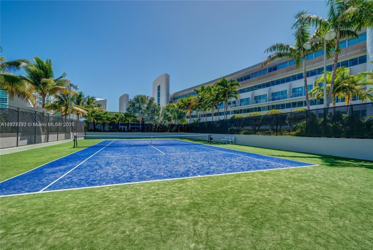 2950 NE 188th St, Unit 443, Aventura, FL 33180 Photo