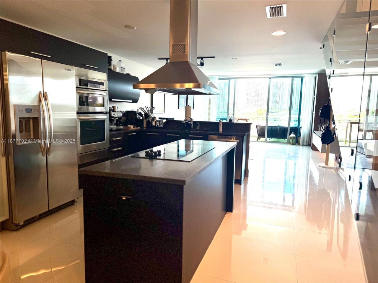 2950 NE 188th St, Unit 443, Aventura, FL 33180 Photo