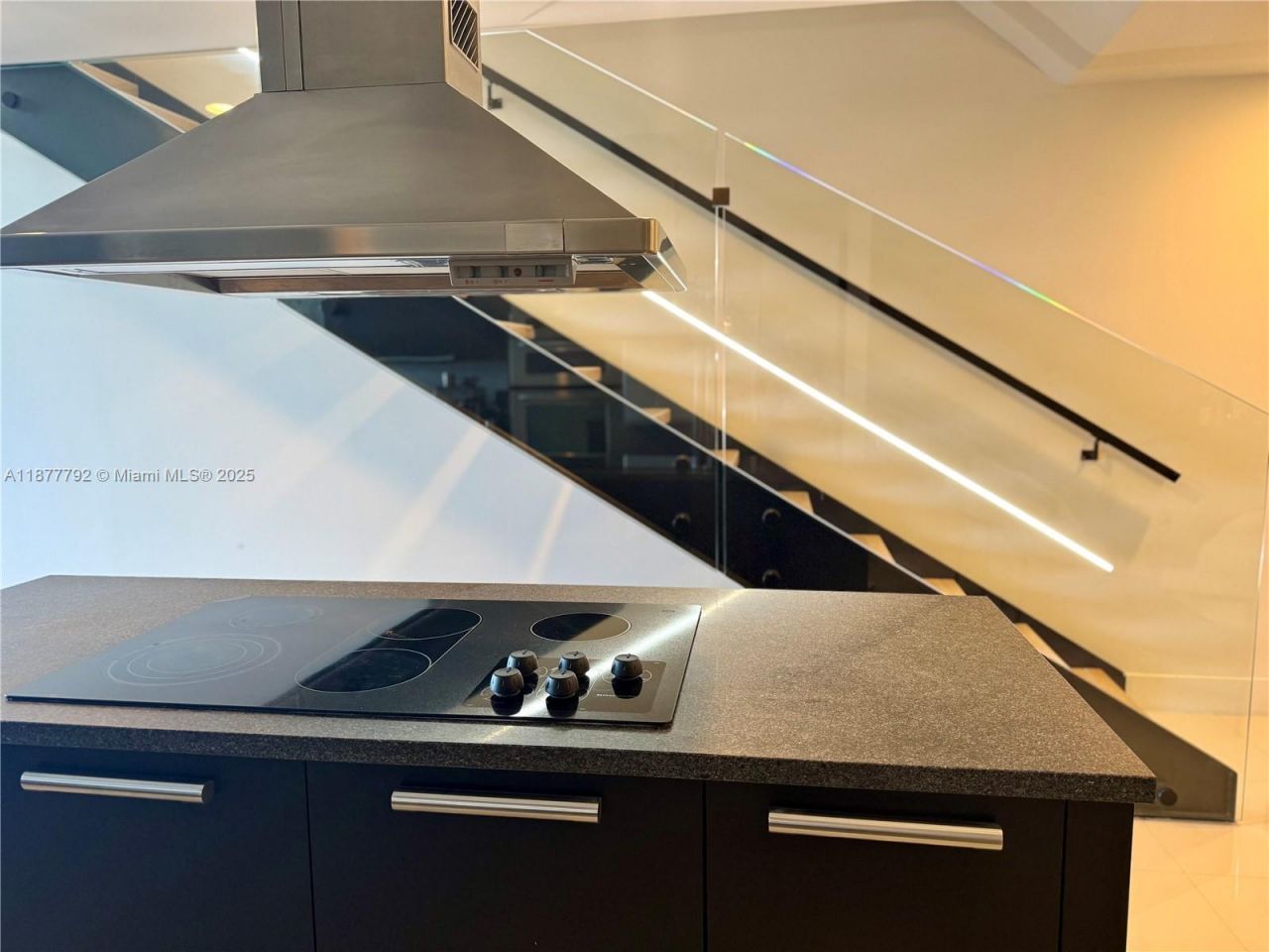 2950 NE 188th St, Unit 443, Aventura, FL 33180 Photo