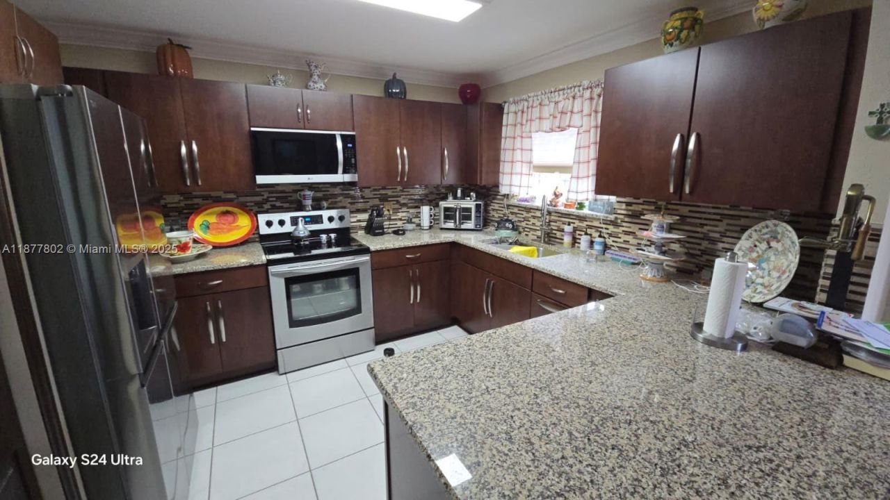 15436 SW 151st Ter, Miami, FL 33196 Photo