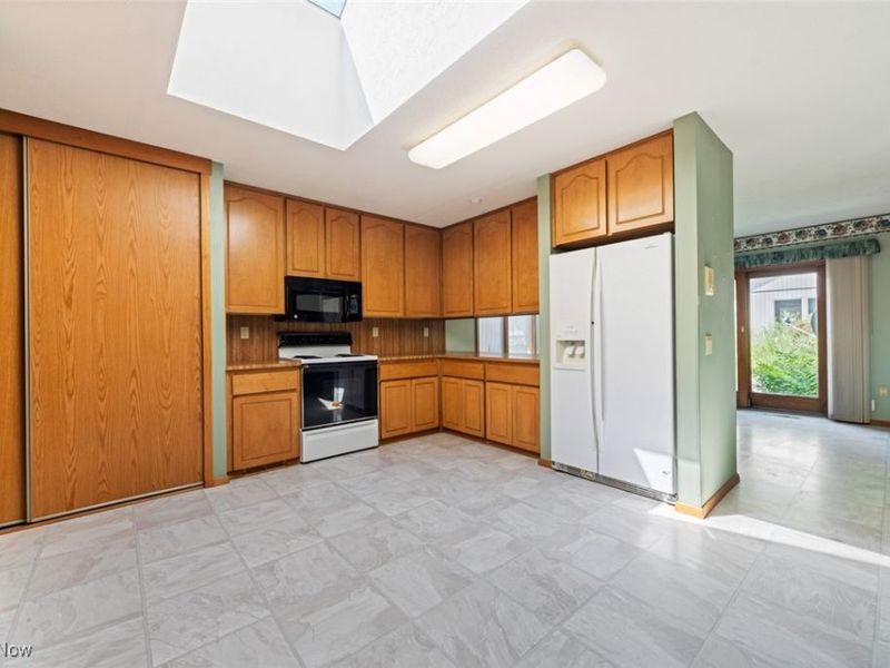 12694 Ionia Court, Strongsville, OH 44149 Photo 11