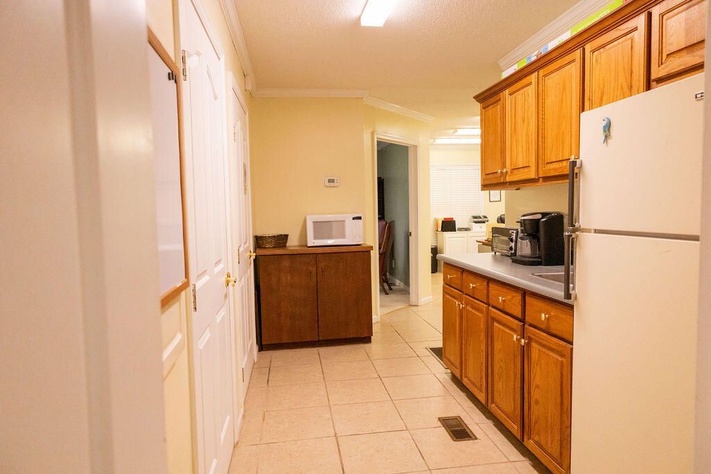 3464 Jefferies Highway Photo 10