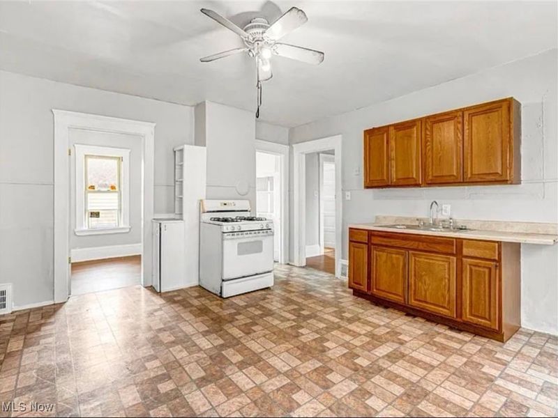 3635 E 49th Street, Unit Down, Cleveland, OH 44105 Photo 2