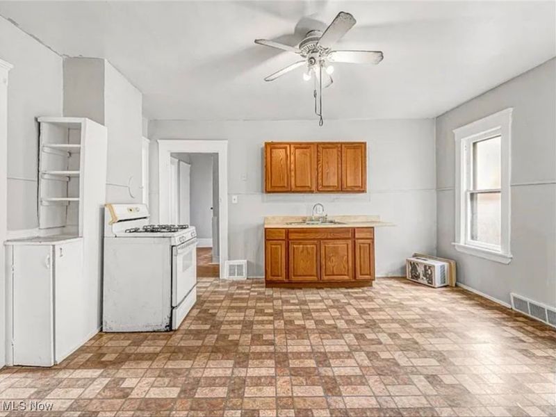 3635 E 49th Street, Unit Down, Cleveland, OH 44105 Photo 3