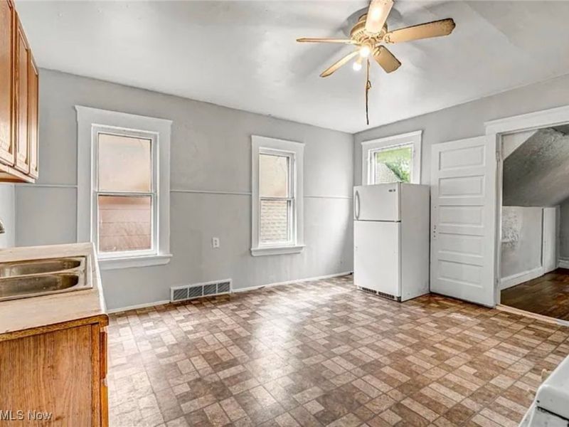3635 E 49th Street, Unit Down, Cleveland, OH 44105 Photo 8