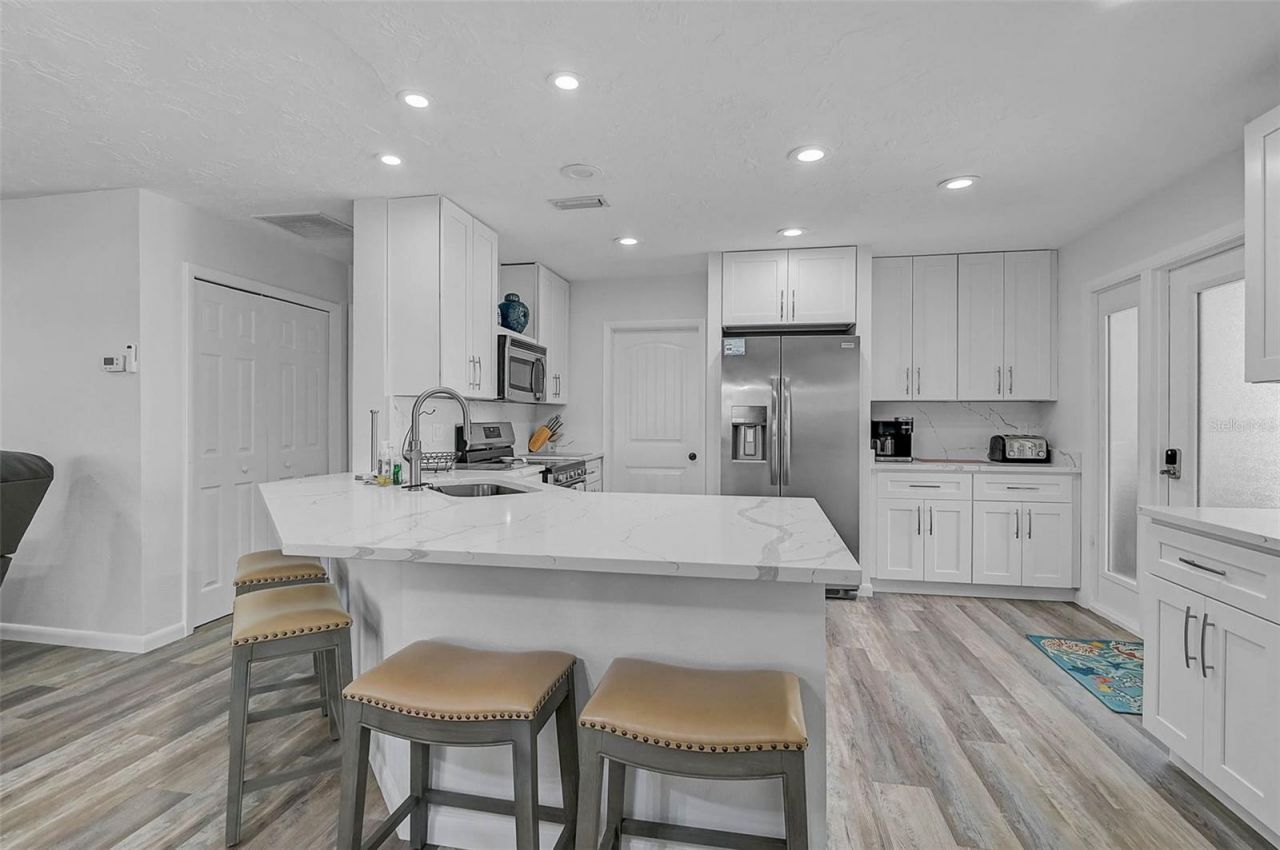 6308 Midnight Pass Road, Unit 6, Sarasota, FL 34242 Photo