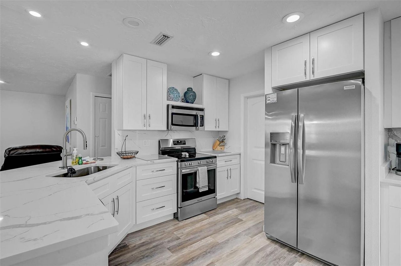 6308 Midnight Pass Road, Unit 6, Sarasota, FL 34242 Photo