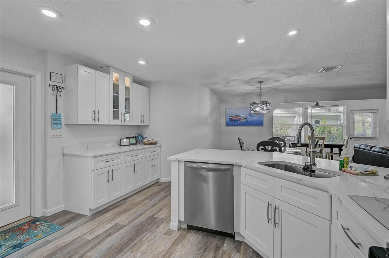 6308 Midnight Pass Road, Unit 6, Sarasota, FL 34242 Photo